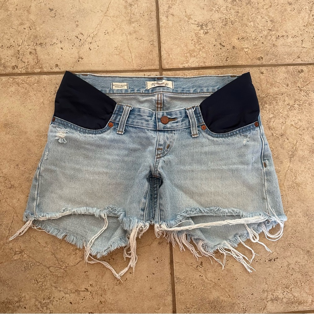 Madewell Light Wash Denim Maternity Cutoff Shorts